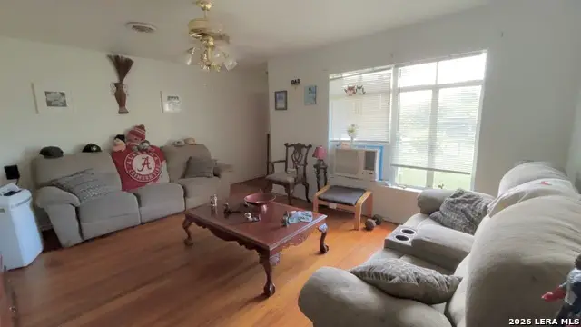 106 Cyril, San Antonio, TX 78218 - #3