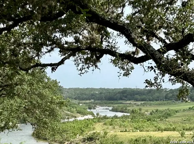 178 N Lakeshore Dr, Bandera, TX 78003 - #1