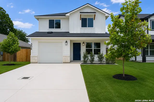 304 W Martindale St, Seguin, TX 78155 - #3