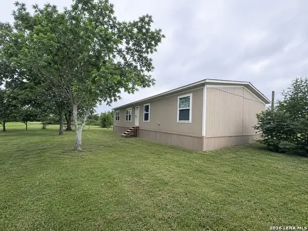 367 Private Benito Dr, Beeville, TX 78102