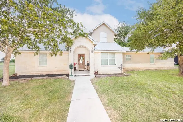 1466 County Road 456, Hondo, TX 78861 - #2