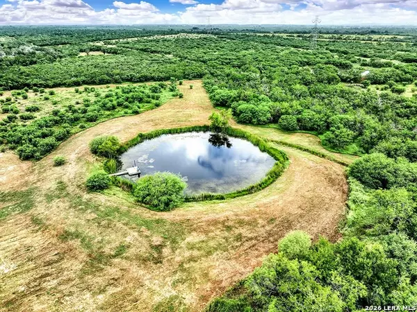 1591 County Road 476, Stockdale, TX 78160