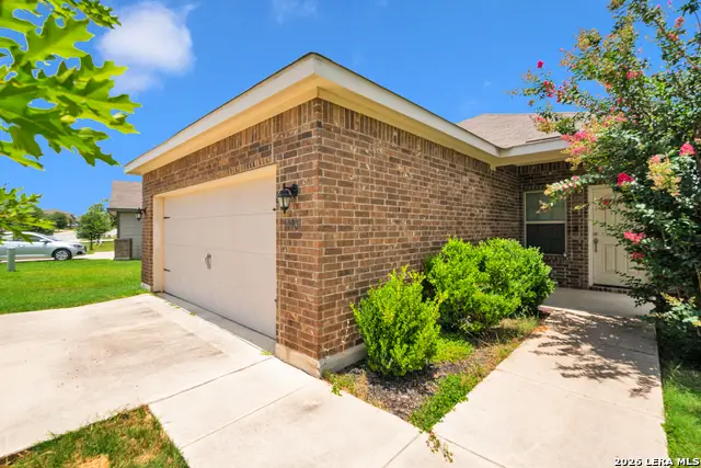 10907 Airmen Dr, Converse, TX 78109 - #2