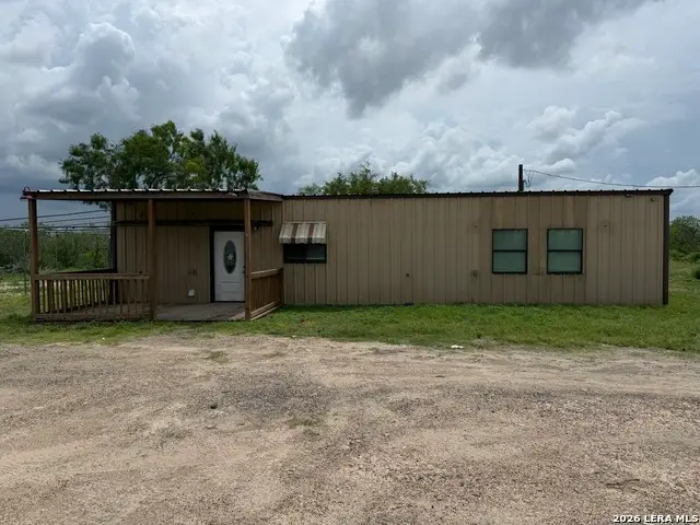 2711 W Highway 72, Three Rivers, TX 78071 - #1