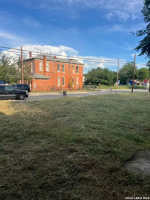 825 S Mittman St, San Antonio, TX 78203 - #1