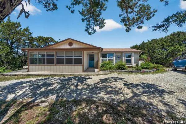 102 Sparrow Hawk Trl, Boerne, TX 78006
