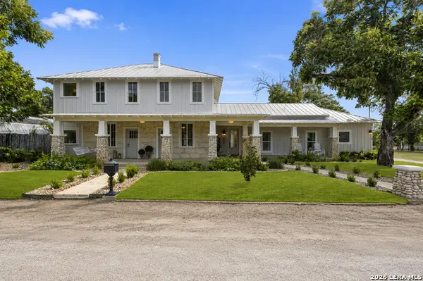 824 High St, Comfort, TX 78013