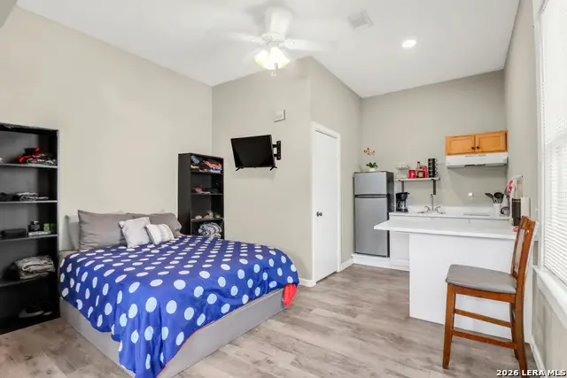 713 Lockhart, San Antonio, TX 78202 - #3
