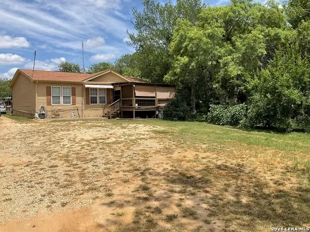 139 Country View, Floresville, TX 78114 - #2