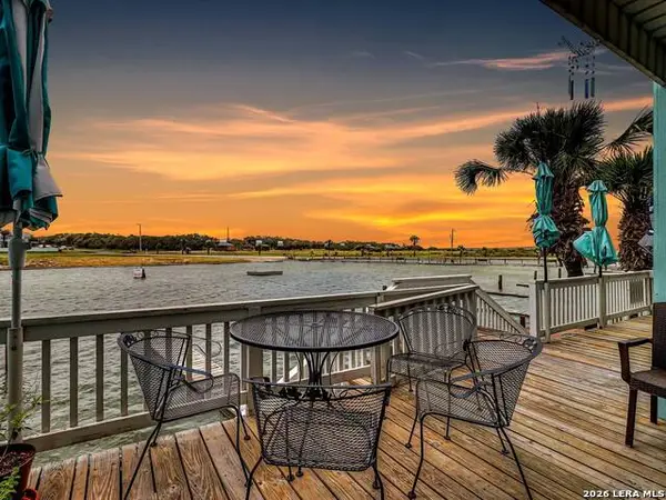 2292 N Fulton Beach #APT 502, Rockport, TX 78382