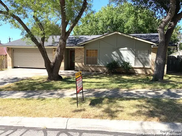 12242 Brownstone St, Live Oak, TX 78233