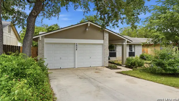 5938 Hidden Boulder St, San Antonio, TX 78250