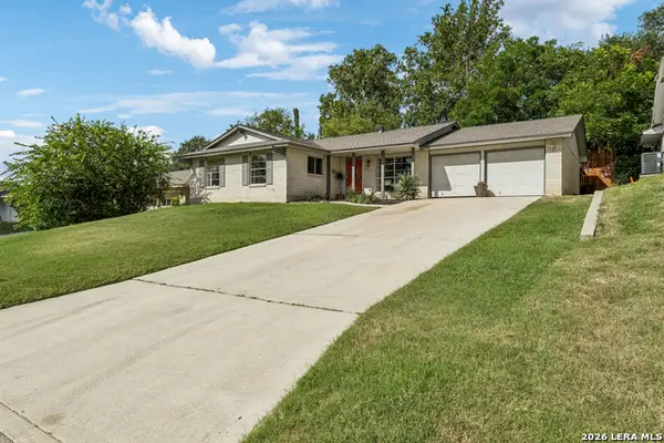 13017 Welcome Dr, Live Oak, TX 78233