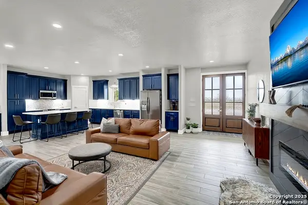 757 Joy Ln, Floresville, TX 78114