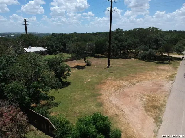 156 Texas Ave, New Braunfels, TX 78130 - #2
