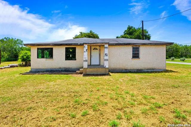 133 Lake St, Mathis, TX 78368 - #3
