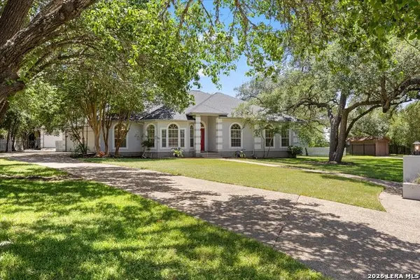 29705 Saddleback Cir, Fair Oaks Ranch, TX 78015