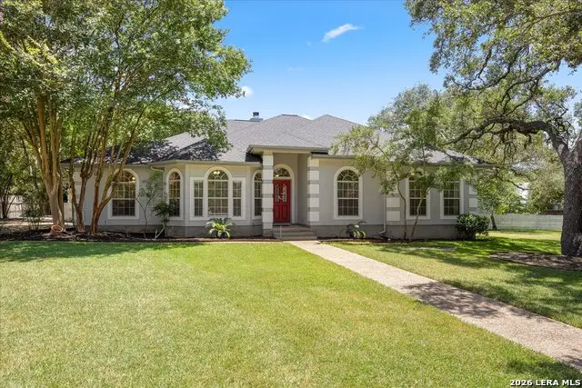 29705 Saddleback Cir, Fair Oaks Ranch, TX 78015 - #3
