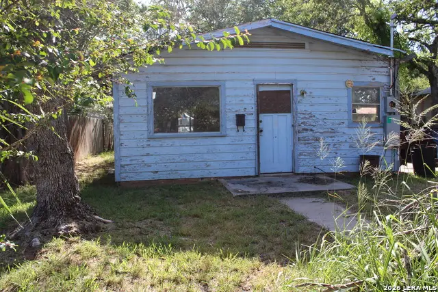 717 Ormand St, Pleasanton, TX 78064 - #2