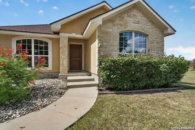 15815 White Cap Dr, Lytle, TX 78052 - #2