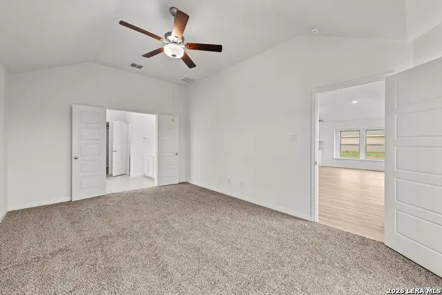 100 Prescott Dr, Floresville, TX 78114 - #3
