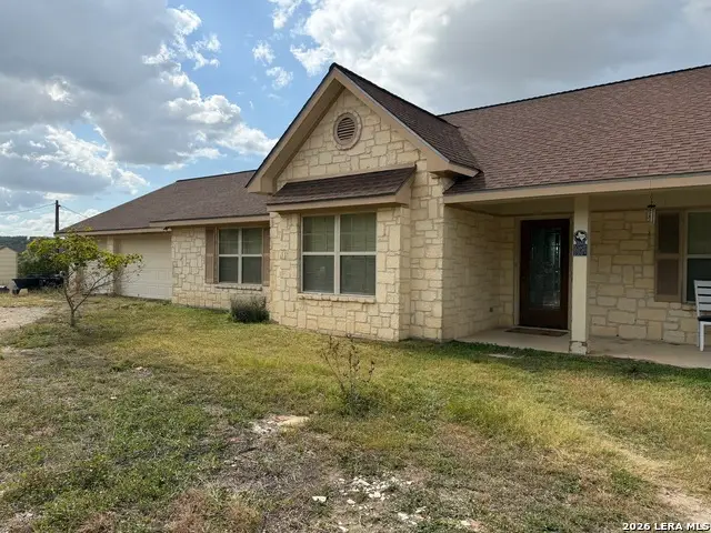 421 Armadillo Trail Dr E, Comfort, TX 78013 - #1