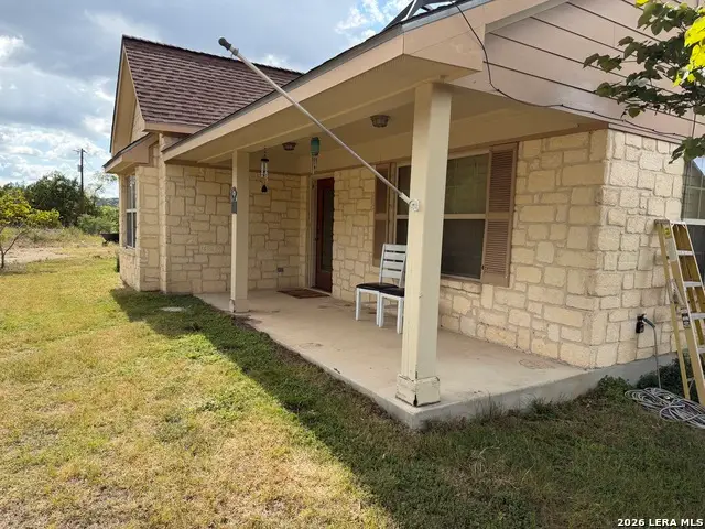 421 Armadillo Trail Dr E, Comfort, TX 78013 - #2