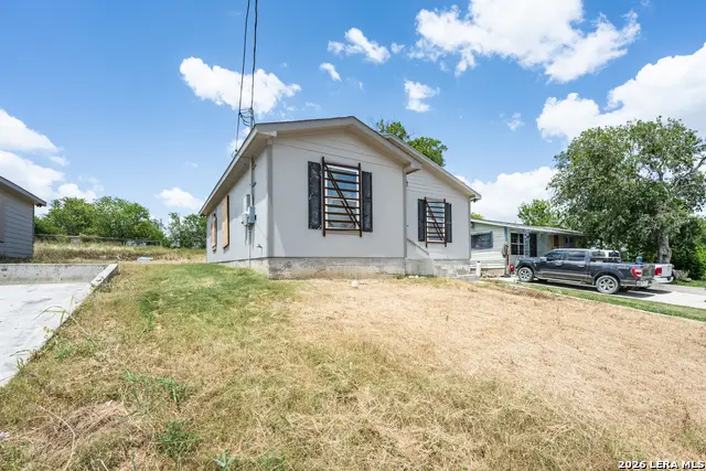 1011 Yucca St, San Antonio, TX 78220 - #3