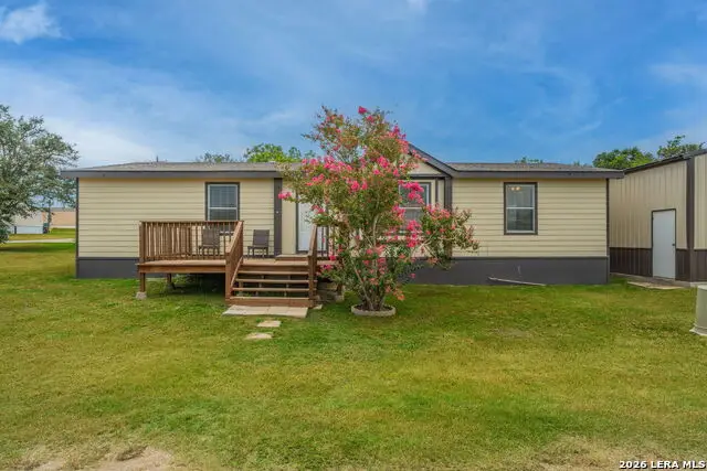 200 W Elwood St, Falls City, TX 78113 - #1