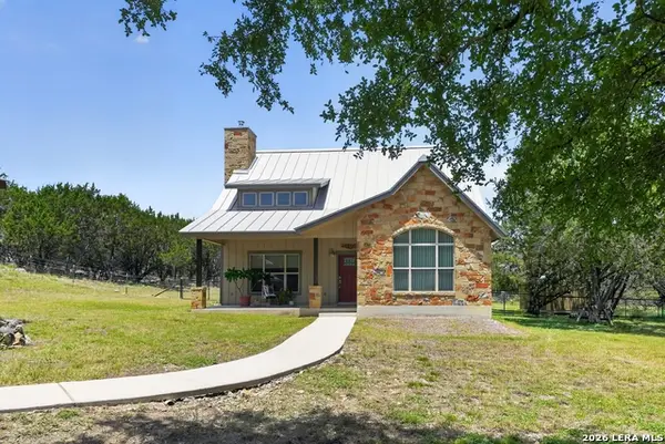 306 Saddle Mountain Dr., Boerne, TX 78006