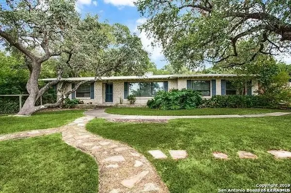 345 Burr Rd, Terrell Hills, TX 78209
