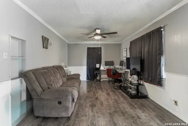 609 N Rosalie St, Falls City, TX 78113 - #3
