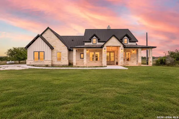 1438 Bottle Springs Rd, Bandera, TX 78003