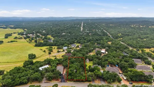 610 Winding River Ln, Spring Branch, TX 78070