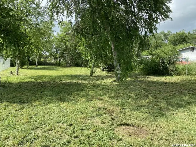 1405 W Springer, Beeville, TX 78102 - #1