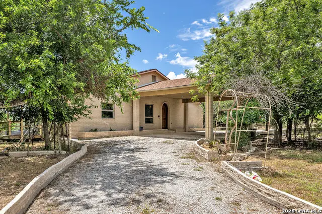 252 Pebble Beach Rd, Lakehills, TX 78063 - #2