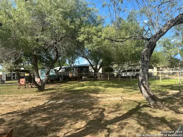 507 Mulberry St, Jourdanton, TX 78026 - #1
