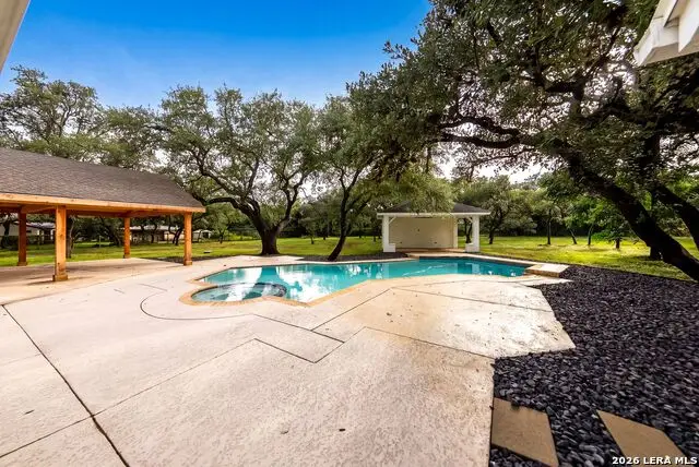 412 Cliffside Dr, Shavano Park, TX 78231 - #3