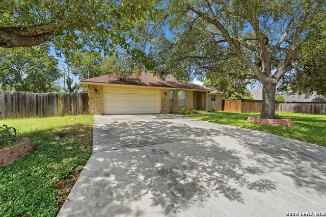 632 E Donegan, Seguin, TX 78155 - #2