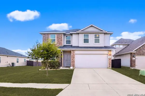 3813 Annalise Ave, Seguin, TX 78155