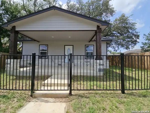 325 Ave B, Poteet, TX 78065