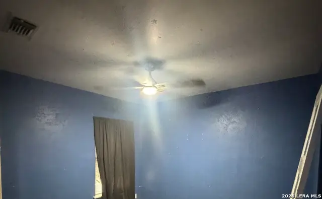 1210 W Gerald Ave, San Antonio, TX 78211 - #3