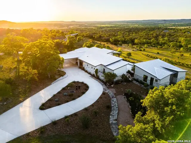 214 Jungfrau Hill Rd, Comfort, TX 78013 - #2