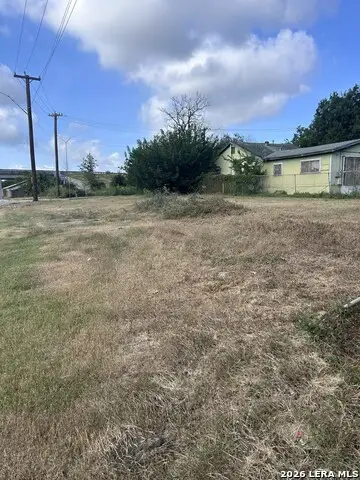 651 Yucca St, San Antonio, TX 78220 - #1