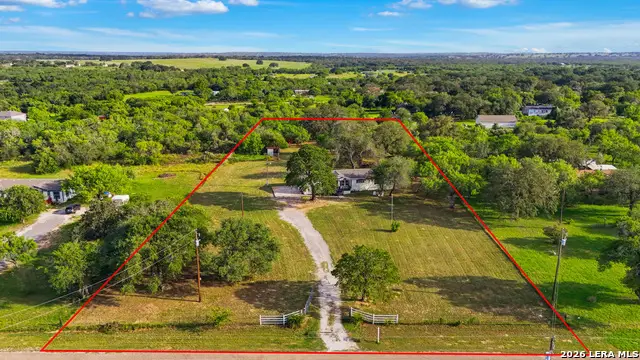 380 Sara Ln, Lytle, TX 78052 - #2