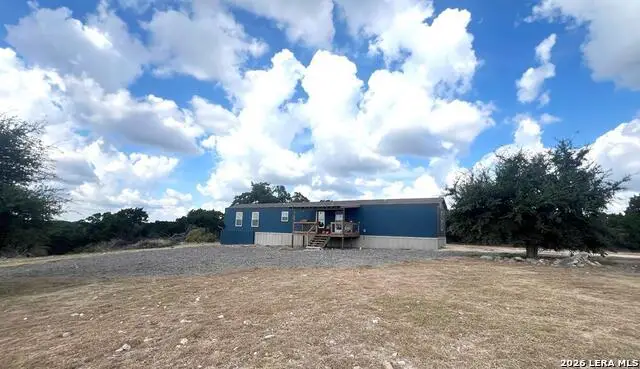 140 Teague Rd, Kerrville, TX 78028 - #1