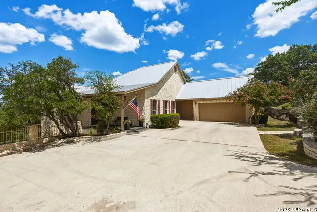 100 Tapatio Dr W, Boerne, TX 78006 - #2