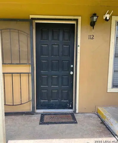911 Vance Jackson #112, San Antonio, TX 78201