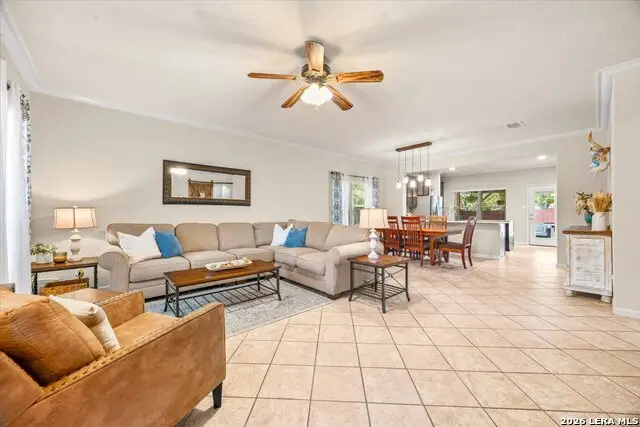805 Madison Ave, New Braunfels, TX 78130 - #2