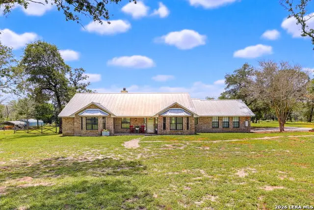 201 Hickory Run, La Vernia, TX 78121 - #1